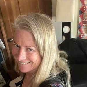 Meet your Posher, Laurie